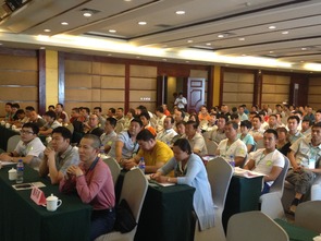 變頻空氣能合作商技術(shù)交流大會(huì)在石家莊圓滿舉行，共繪行業(yè)發(fā)展新藍(lán)圖